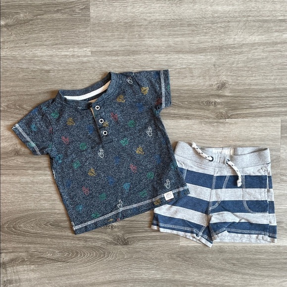 Free Planet baby boys matching set - Picture 1 of 4